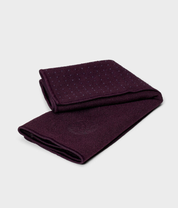 Manduka | Yogitoes® Yoga Hand Towel Indulge (Purple) / Hand 16" (40cm)