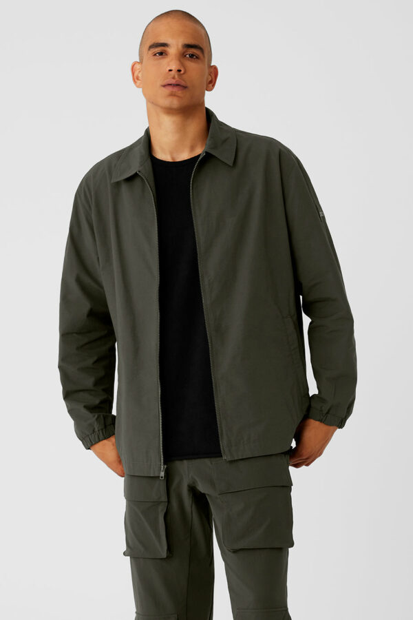 Alo Yoga® | Torrent Overshirt Jacket in Stealth Green