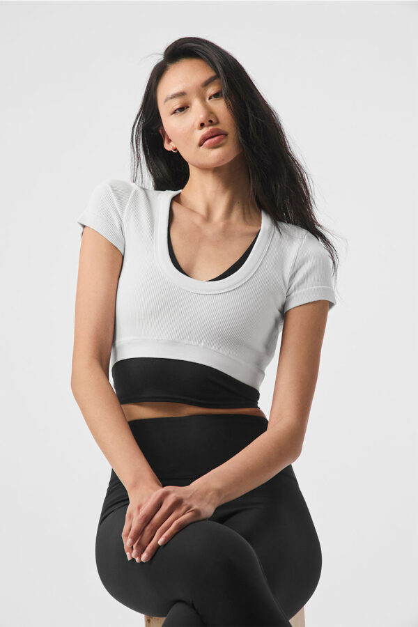 Alo Yoga® | Seamless Ribbed Cropped Serene Short Sleeve Top in White