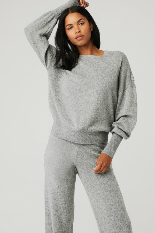 Alo Yoga® | Cashmere Jet Set Crew Sweatshirt in Dove Grey Heather