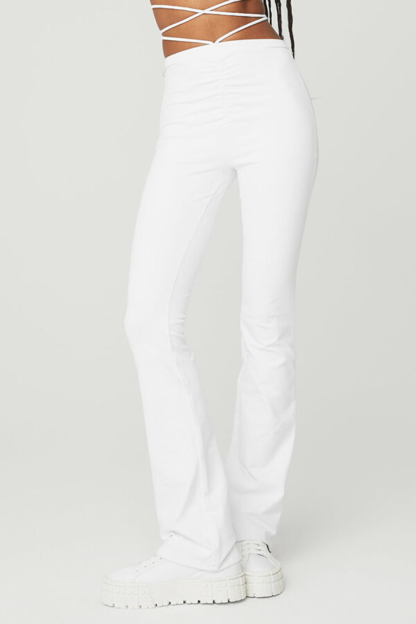 Alo Yoga® | Airbrush High-Waist Cinch Flare Legging in White