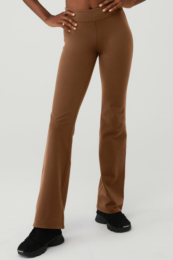 Alo Yoga® | Airbrush Low-Rise Bootcut Legging in Cinnamon Brown