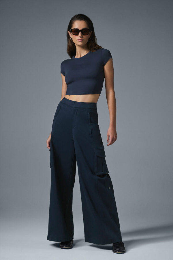 Alo Yoga® | Wide Leg Cargo Show Off Trouser in Navy Blue