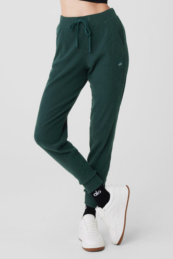 Alo Yoga® | Muse Sweatpant in Midnight Green